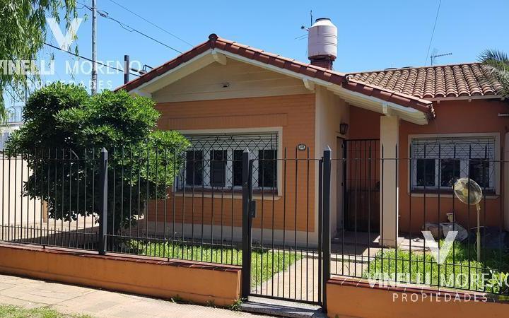 Casa · 75m² · 5 Ambientes · 2 Cocheras