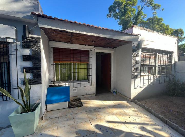 Casa · 100m² · 5 Ambientes · 2 Cocheras
