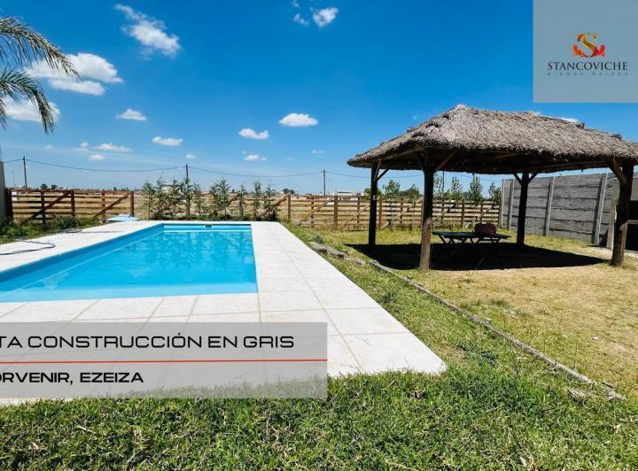 Casa · 220m² · 5 Ambientes · 2 Cocheras