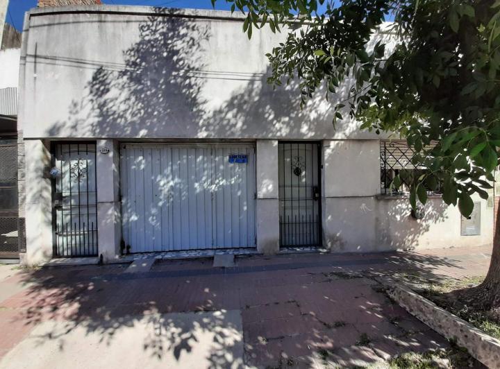 Casa · 100m² · 5 Ambientes · 1 Cochera
