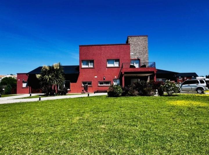 Casa · 270m² · 5 Ambientes · 2 Cocheras