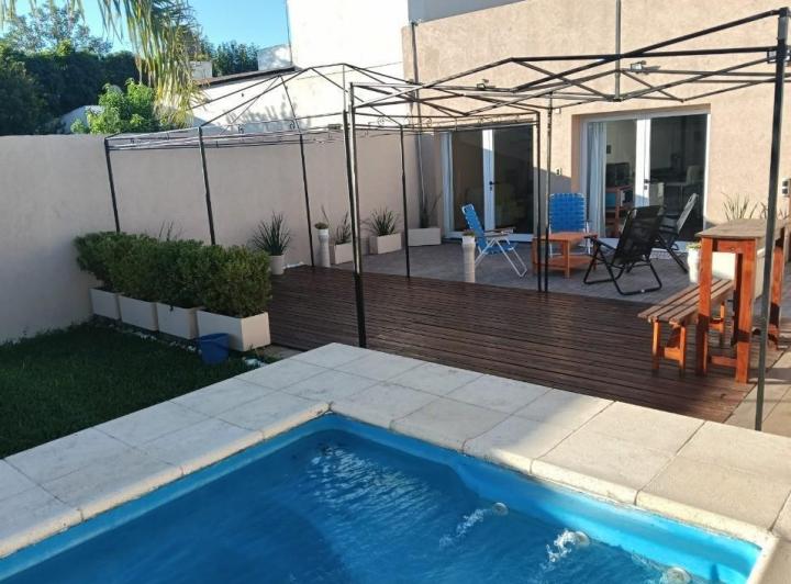 Casa · 262m² · 4 Ambientes · 1 Cochera