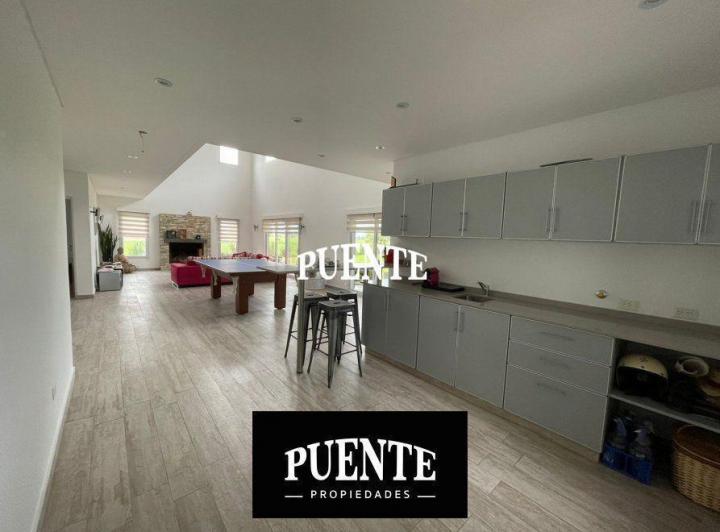 Casa · 390m² · 5 Ambientes