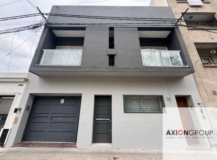 Casa · 220m² · 5 Ambientes · 1 Cochera