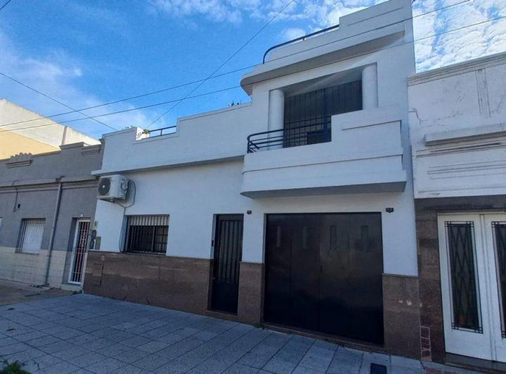 Casa · 167m² · 5 Ambientes · 1 Cochera