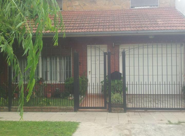 Casa · 147m² · 5 Ambientes · 1 Cochera