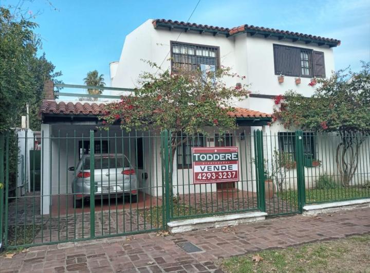 Casa · 105m² · 5 Ambientes · 1 Cochera