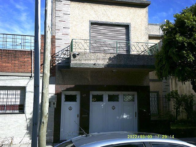 Casa · 220m² · 7 Ambientes · 1 Cochera
