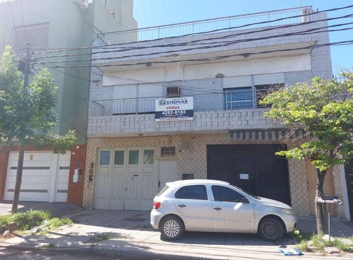 Casa · 200m² · 5 Ambientes