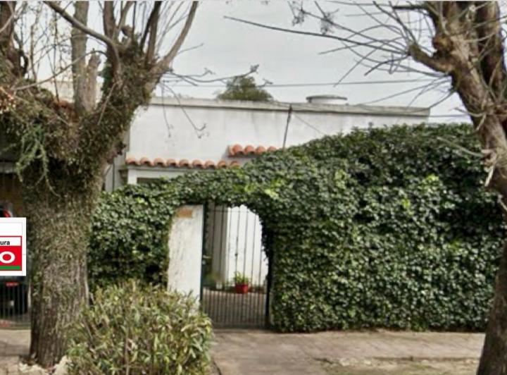 Casa · 300m² · 8 Ambientes · 1 Cochera
