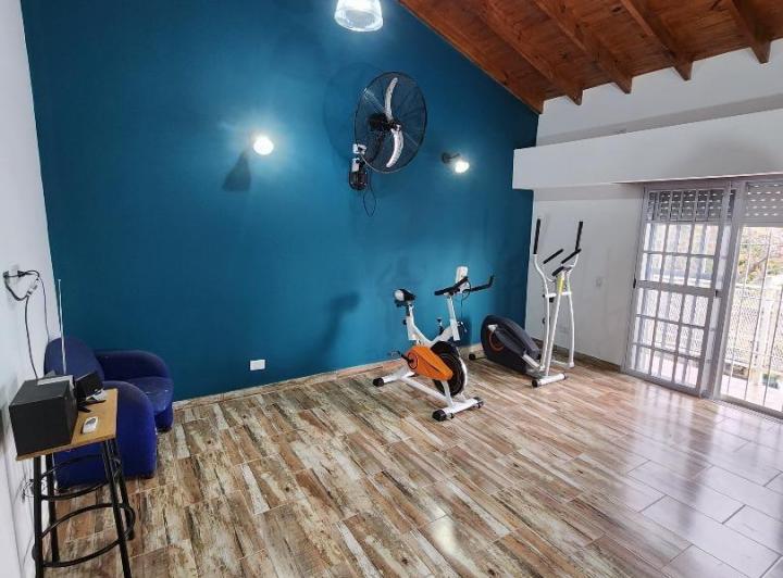 Casa · 250m² · 6 Ambientes · 1 Cochera