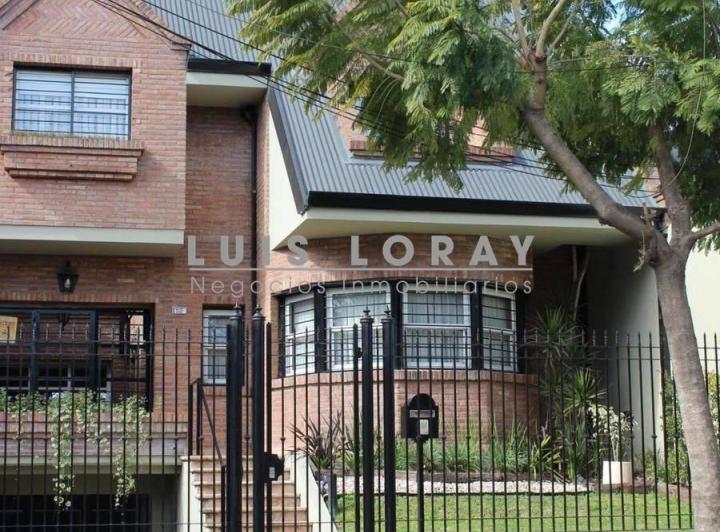 Casa · 284m² · 5 Ambientes · 2 Cocheras