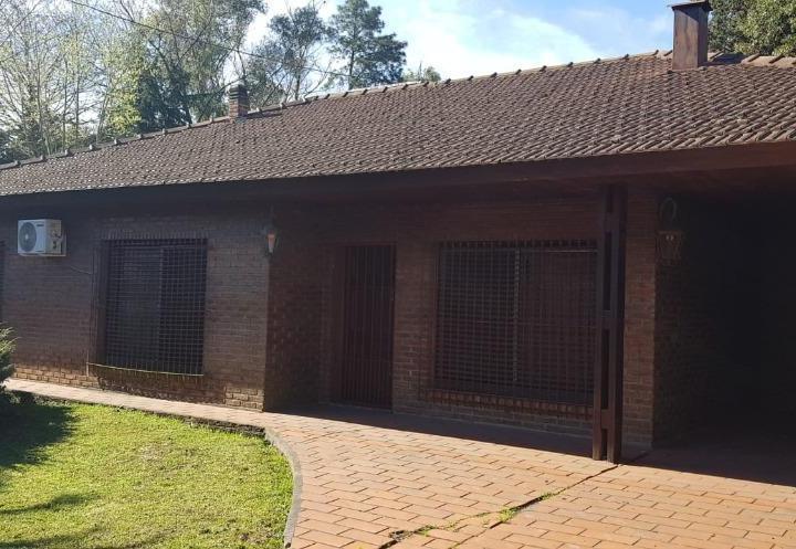 Casa · 200m² · 5 Ambientes