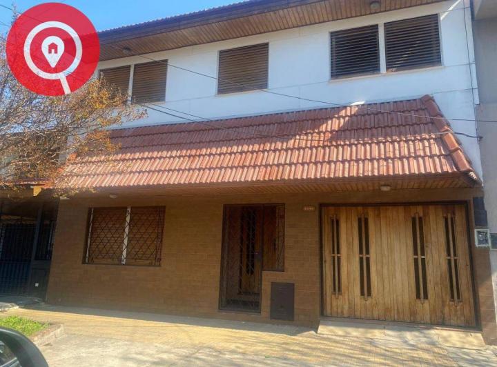 Casa · 200m² · 5 Ambientes · 1 Cochera