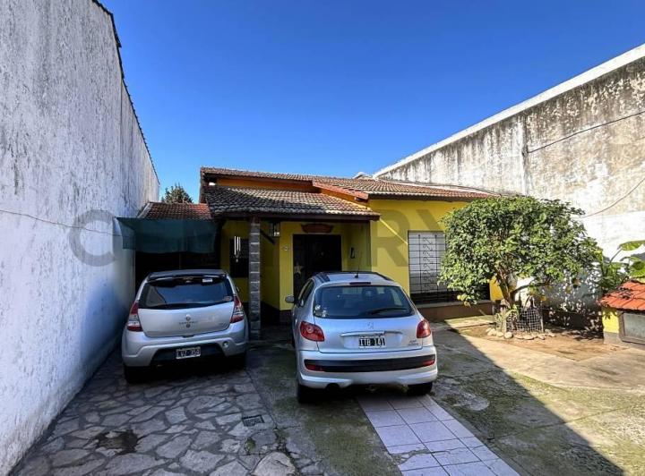 Casa · 221m² · 6 Ambientes