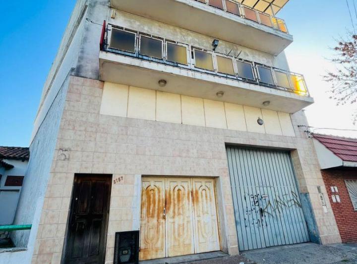 Casa · 300m² · 7 Ambientes · 4 Cocheras