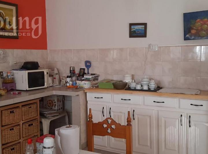 Casa · 180m² · 5 Ambientes · 2 Cocheras