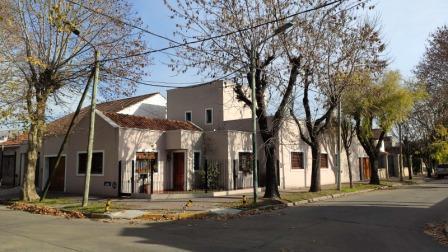 Casa · 223m² · 5 Ambientes · 3 Cocheras