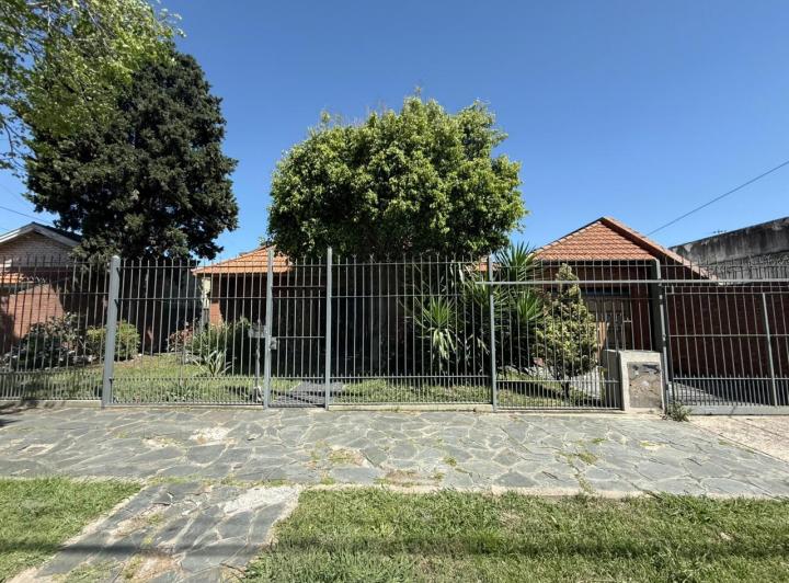 Casa · 329m² · 7 Ambientes · 5 Cocheras