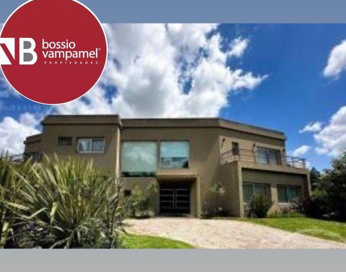 Casa · 420m² · 6 Ambientes