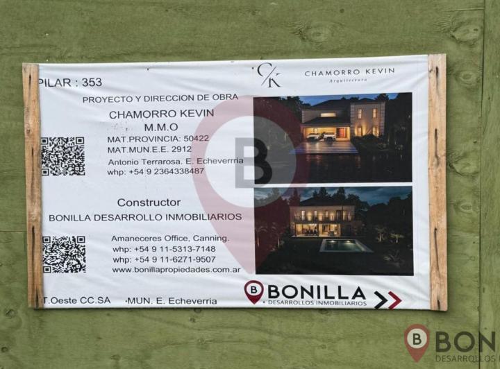 Casa · 278m² · 7 Ambientes · 6 Cocheras