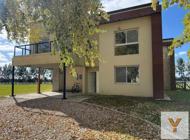 Casa · 410m² · 5 Ambientes