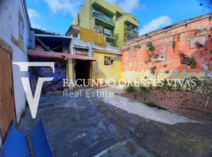 Casa · 358m² · 7 Dormitorios