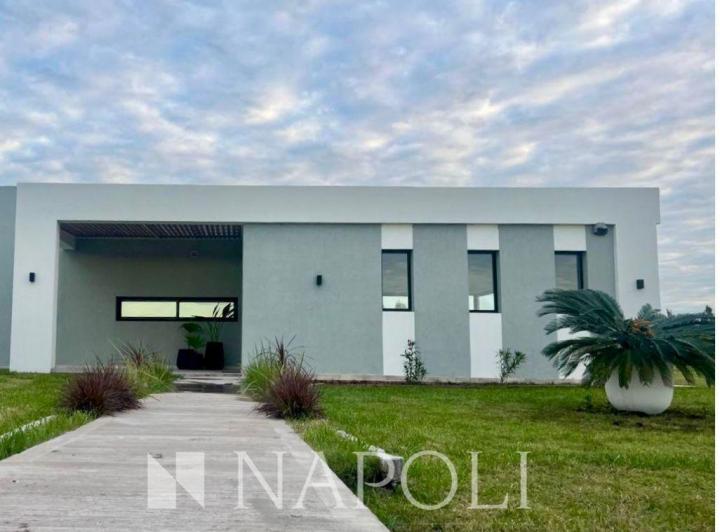 Casa · 205m² · 5 Ambientes