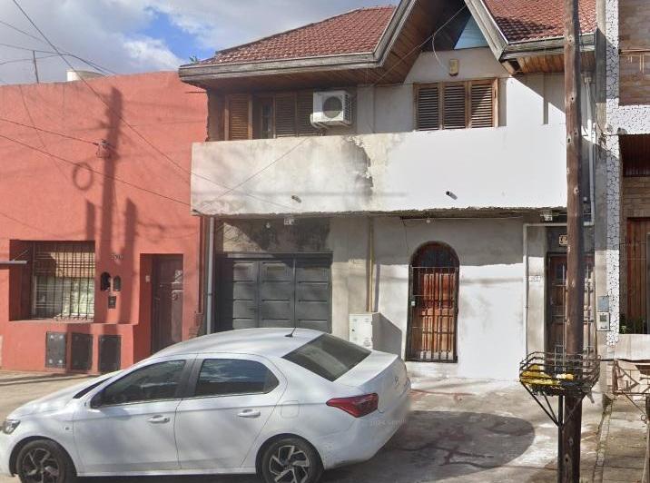 Casa · 203m² · 6 Ambientes · 1 Cochera