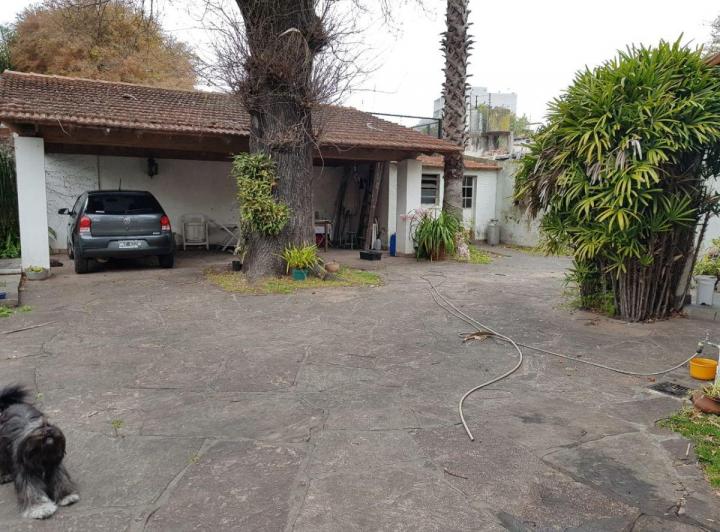 Casa · 320m² · 5 Ambientes · 1 Cochera