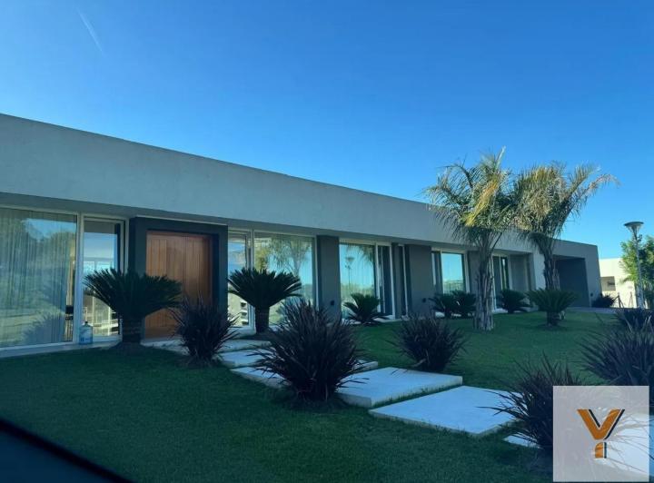Casa · 475m² · 7 Ambientes