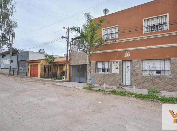 Casa · 220m² · 10 Ambientes