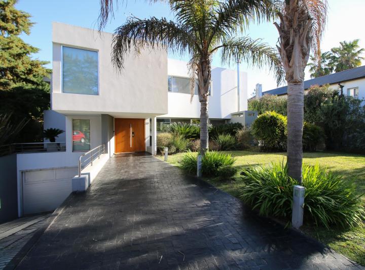Casa · 600m² · 5 Ambientes · 5 Cocheras
