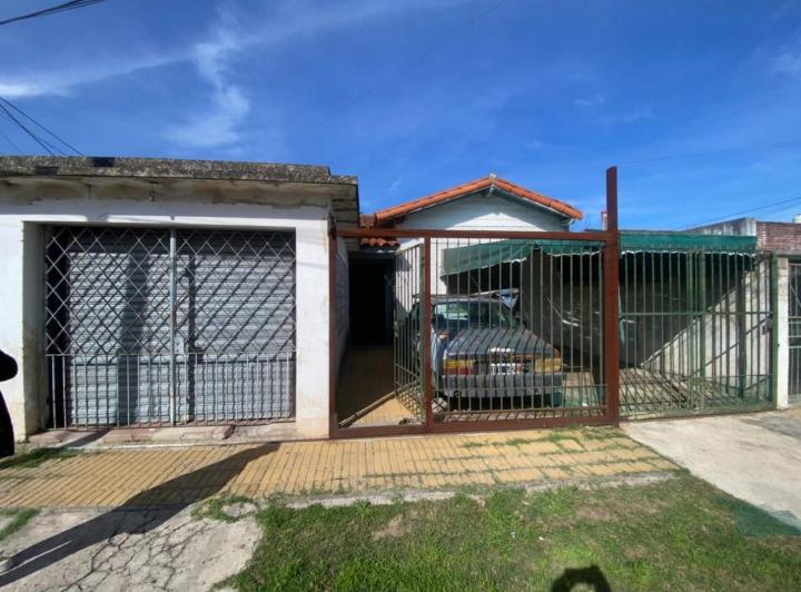 Casa · 260m² · 7 Ambientes · 1 Cochera
