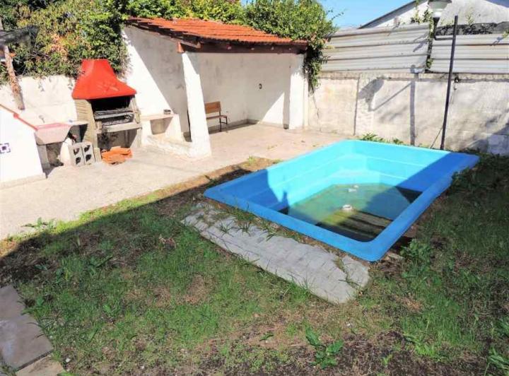 Casa · 1m² · 5 Ambientes · 1 Cochera