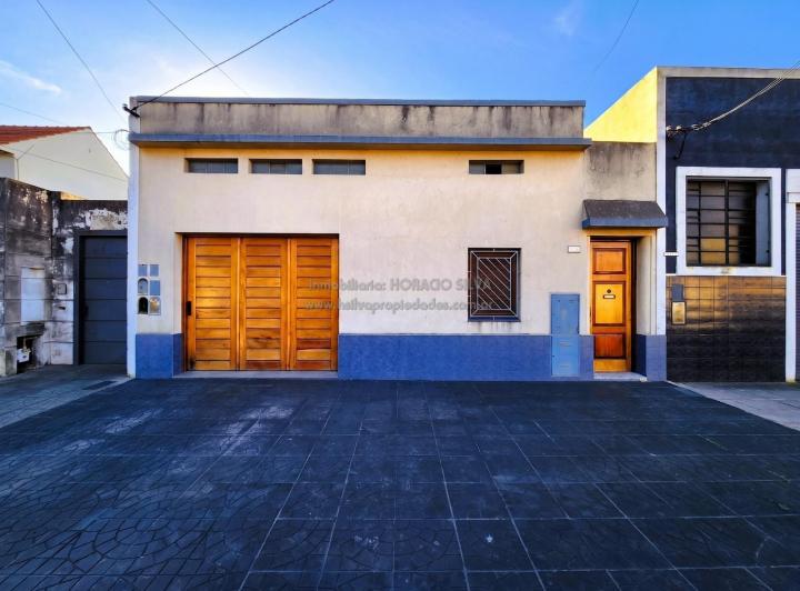 Casa · 240m² · 7 Ambientes · 1 Cochera