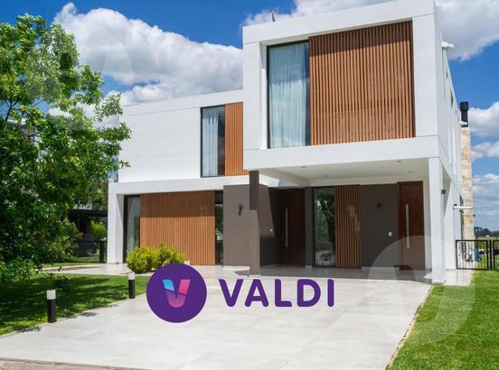 Casa · 218m² · 5 Ambientes · 1 Cochera
