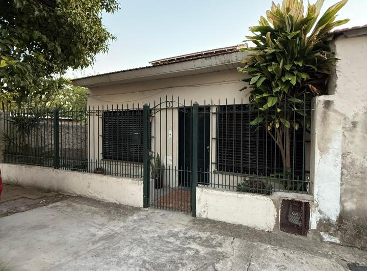 Casa · 120m² · 5 Ambientes · 2 Cocheras