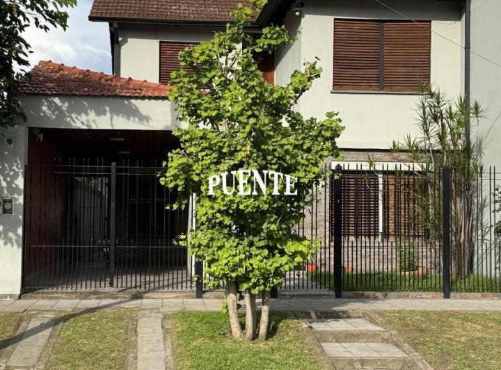 Casa · 188m² · 6 Ambientes · 1 Cochera