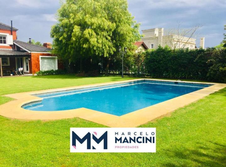 Casa · 280m² · 7 Ambientes