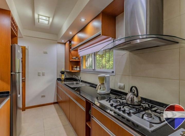 Casa · 130m² · 5 Ambientes · 1 Cochera