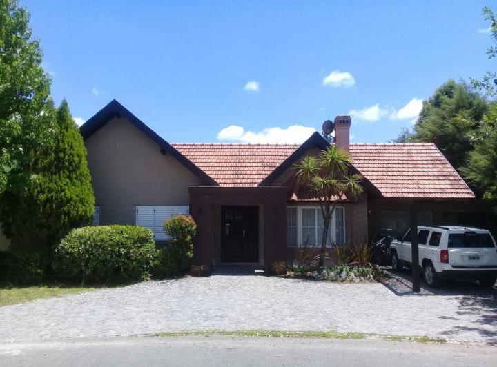 Casa · 4 Dormitorios