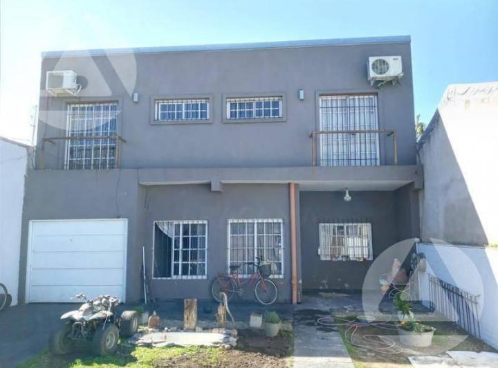 Casa · 180m² · 5 Ambientes