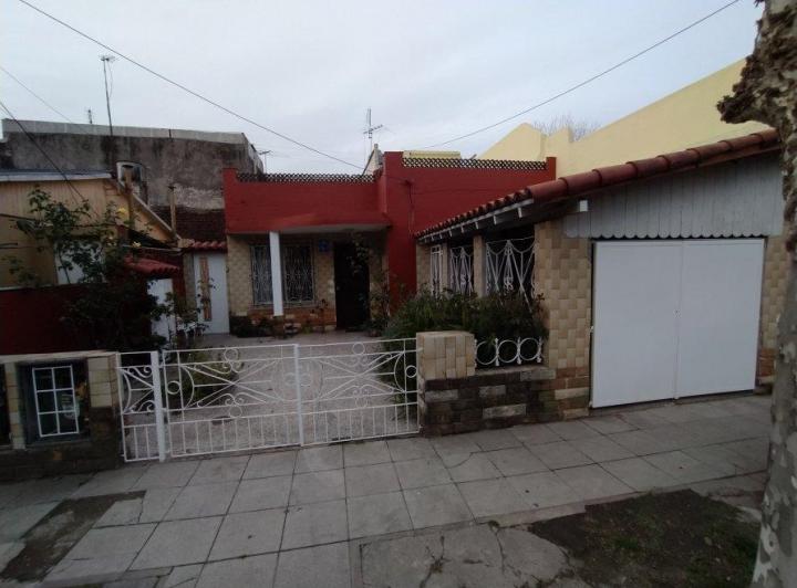 Casa · 150m² · 8 Ambientes · 2 Cocheras