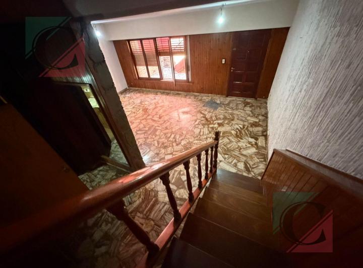 Casa · 236m² · 5 Ambientes · 2 Cocheras