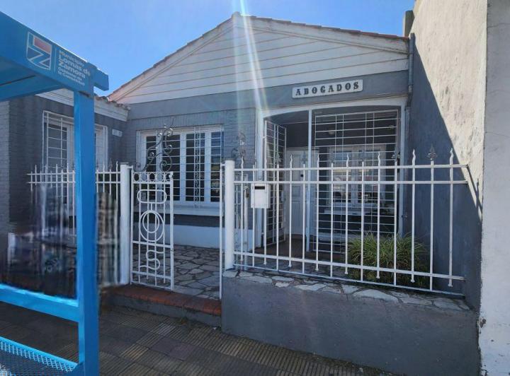 Casa · 200m² · 6 Ambientes · 1 Cochera