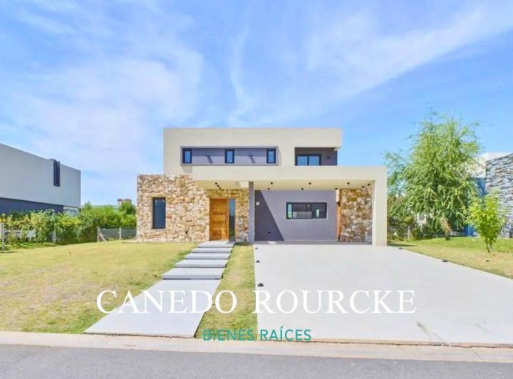 Casa · 820m² · 5 Ambientes