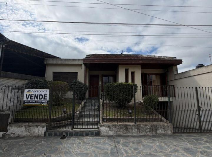 Casa · 192m² · 6 Ambientes · 1 Cochera
