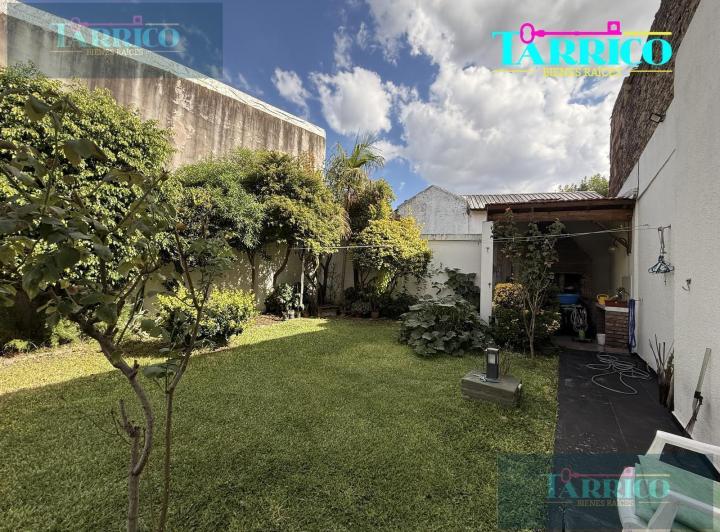 Casa · 350m² · 9 Ambientes · 2 Cocheras