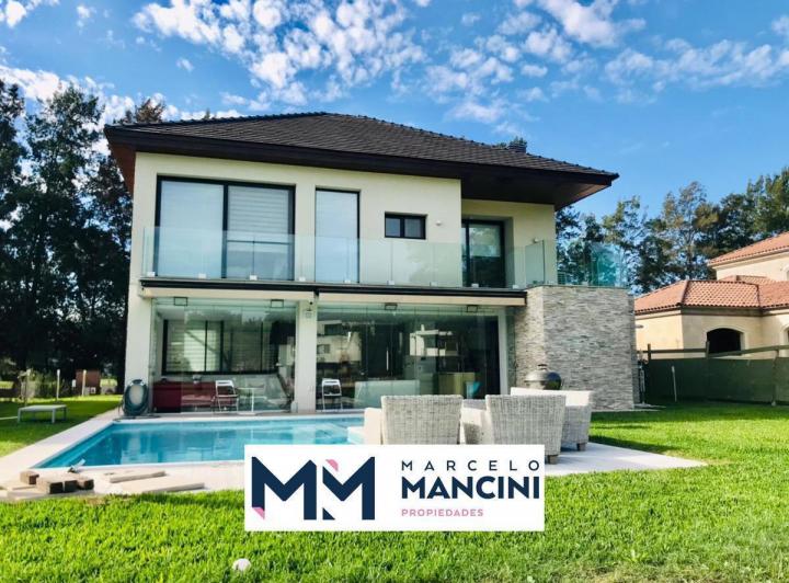 Casa · 310m² · 6 Ambientes